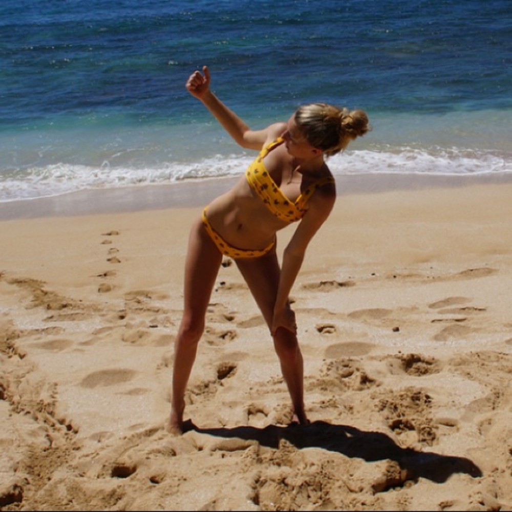 Kaoh’s Bikini Set - Picture 5 of 6